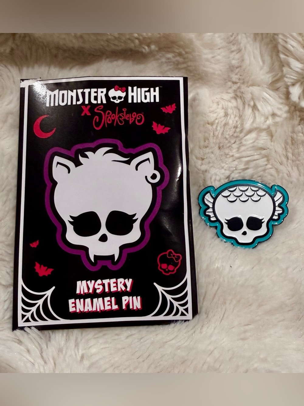Monster High X Spooksieboo Skullette Blind Box Enamel Pin Hot Topic Exclusive